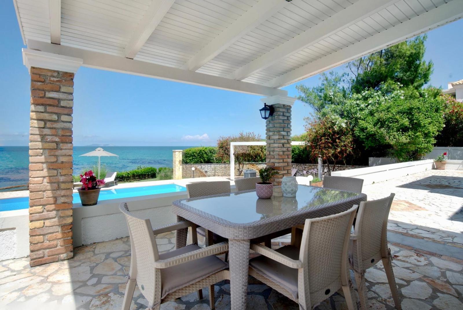 Beachfront Villa Victoras - With Private Beach Сидарион Экстерьер фото